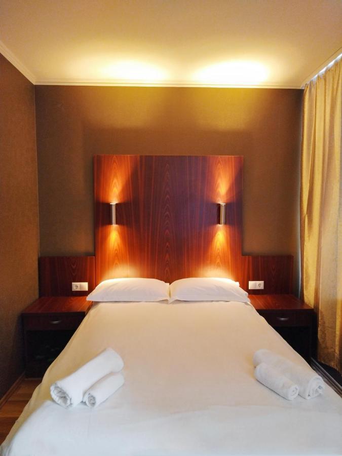 Milky Way Hotel Budapeszt Zewnętrze zdjęcie
